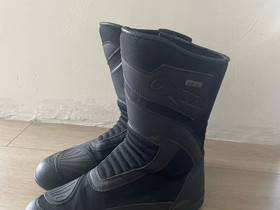 Oxtar Gore-Tex ajosaappaat koko 41, Vaatteet ja kengät, Kokkola, Tori.fi Oxtar Gore-Tex ajosaappaat koko 41, Vaatteet ja kengät, Kokkola, Tori.fi
