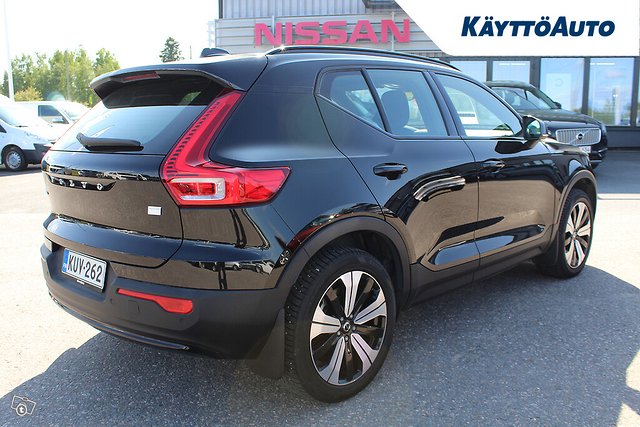 VOLVO XC40 3