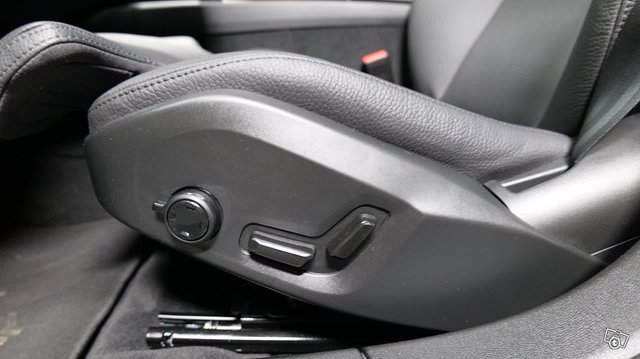 VOLVO V60 10