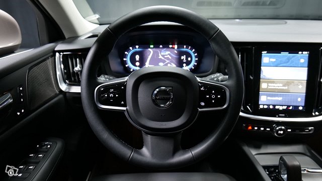 VOLVO V60 13