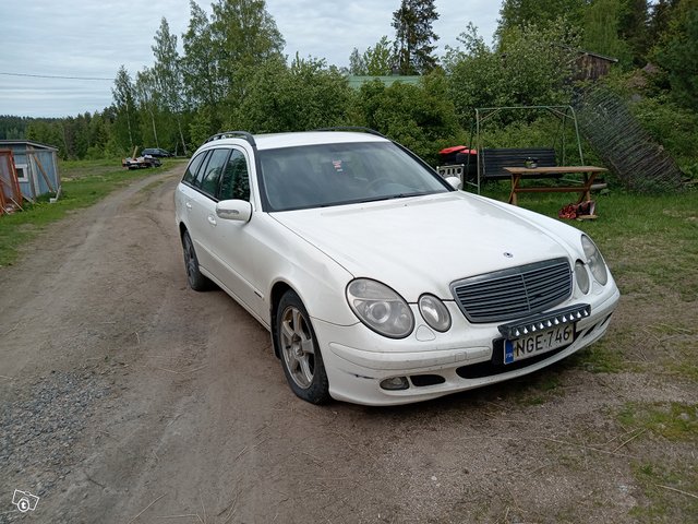 Mercedes-Benz E 220, kuva 1