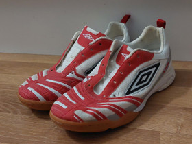 Umbro futsalkengät koko 41, Pallopelit, Urheilu ja ulkoilu, Turku, Tori.fi Umbro futsalkengät koko 41, Pallopelit, Urheilu ja ulkoilu, Turku, Tori.fi