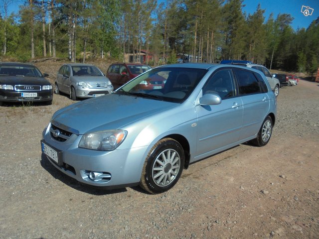 KIA Cerato 1