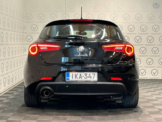 Alfa Romeo Giulietta 4