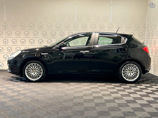 Alfa Romeo Giulietta 6