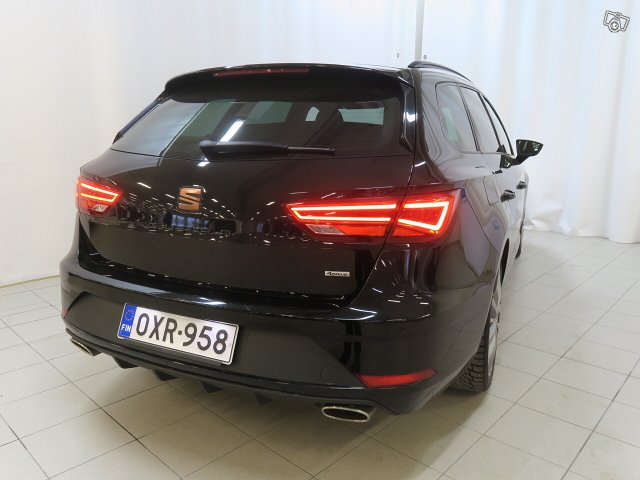 SEAT LEON ST 8