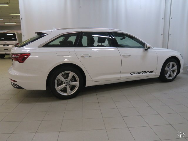 AUDI A6 8