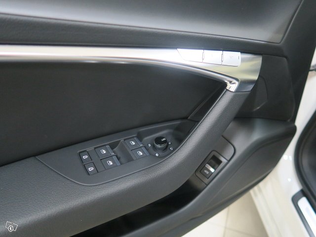 AUDI A6 16