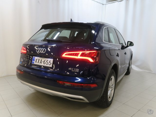 AUDI Q5 7
