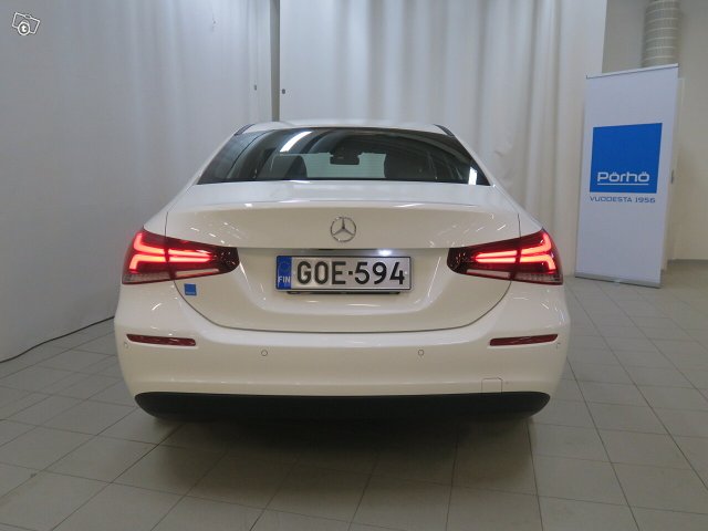MERCEDES-BENZ A 7