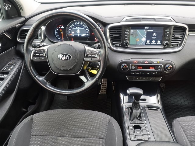 KIA SORENTO 12