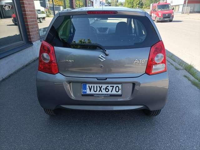 Suzuki Alto 6
