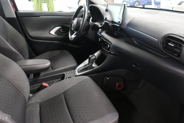 Toyota Yaris 7
