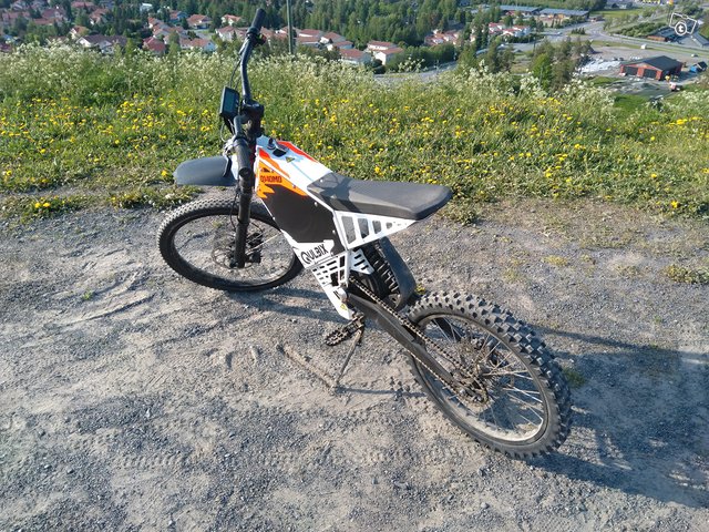 Qulbix Q140MD Race -sähkömopo, kuva 1