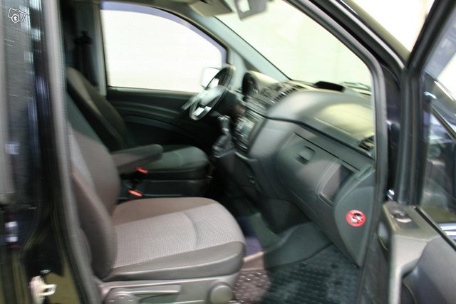 Mercedes-Benz Vito 10