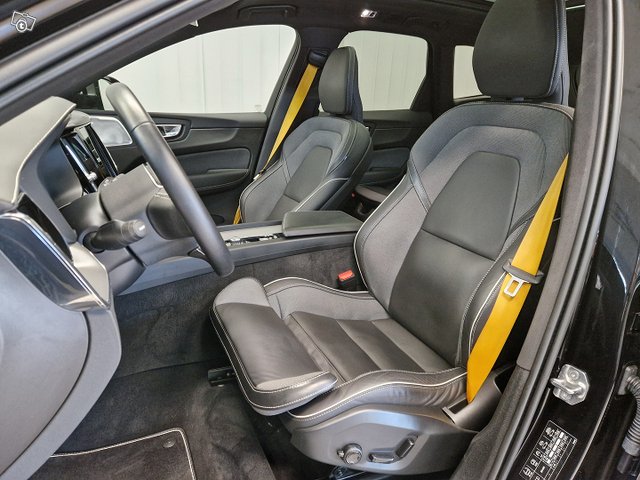 Volvo XC60 10