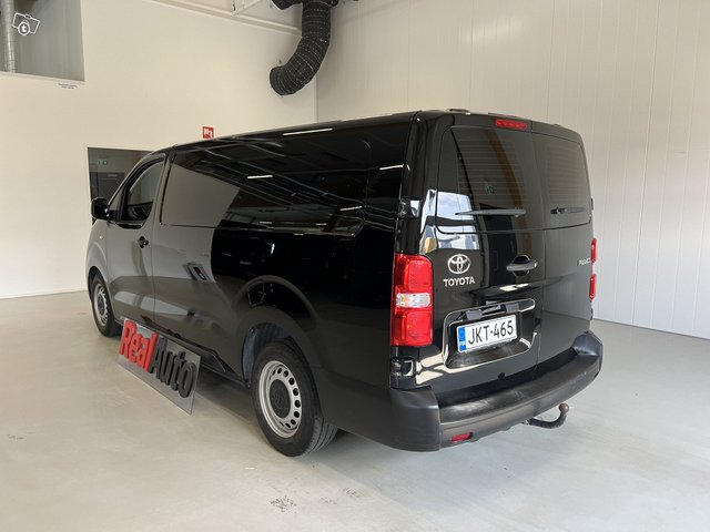 Toyota Proace 4
