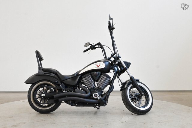 Victory Motorcycles Division High-Ball 2