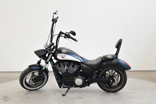 Victory Motorcycles Division High-Ball 6
