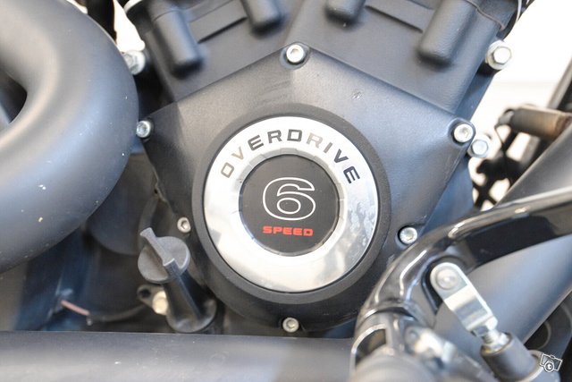 Victory Motorcycles Division High-Ball 17
