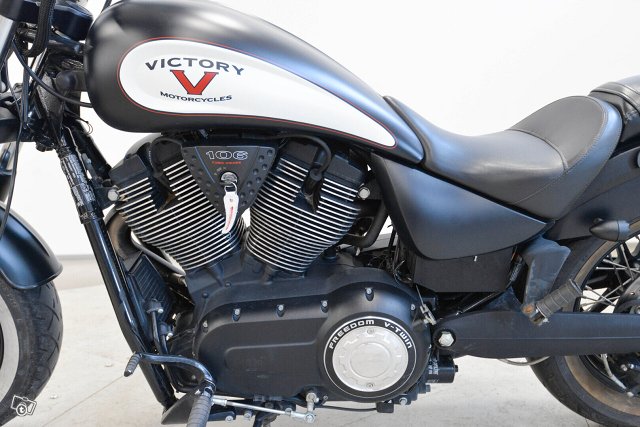 Victory Motorcycles Division High-Ball 21