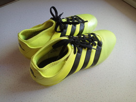 Adidas futsal sisäpelikengät, Jalkapallo, Urheilu ja ulkoilu, Raasepori, Tori.fi Adidas futsal sisäpelikengät, Jalkapallo, Urheilu ja ulkoilu, Raasepori, Tori.fi