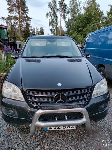 Mercedes-Benz ML 7