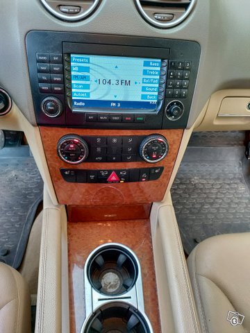 Mercedes-Benz ML 22