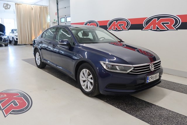 VOLKSWAGEN Passat 3