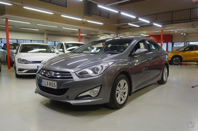 Hyundai I40 Sedan 1