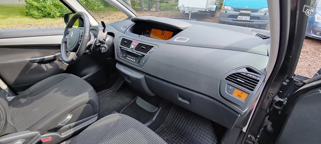 Citroen C4 Picasso 8