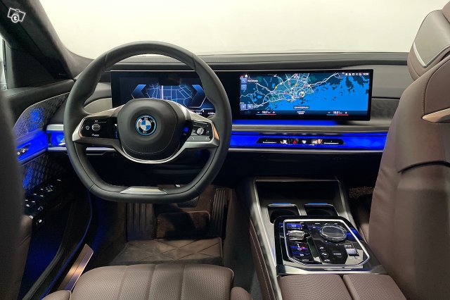 BMW I7 8