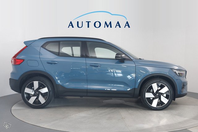 VOLVO XC40 5