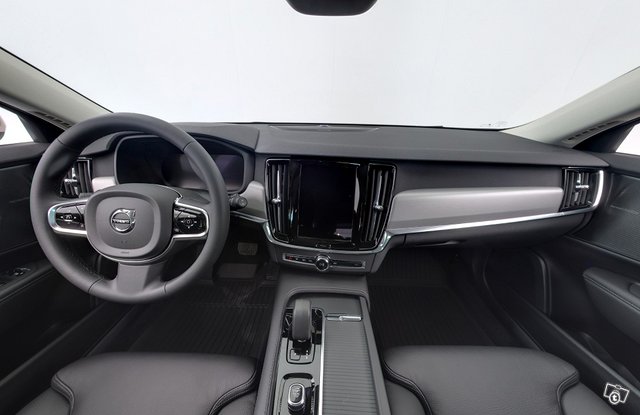 VOLVO V90 9