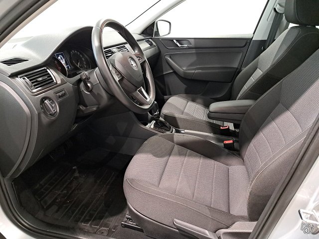 SKODA RAPID 8