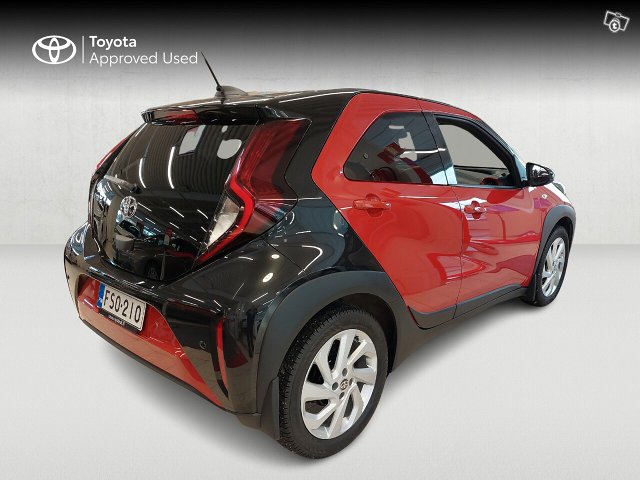 TOYOTA Aygo X 5