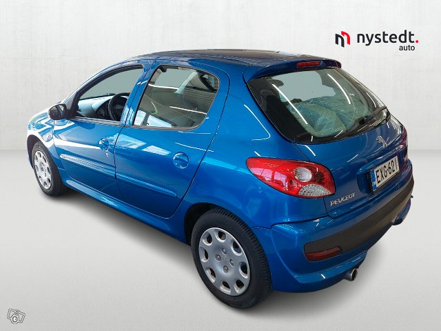 PEUGEOT 206+ 3