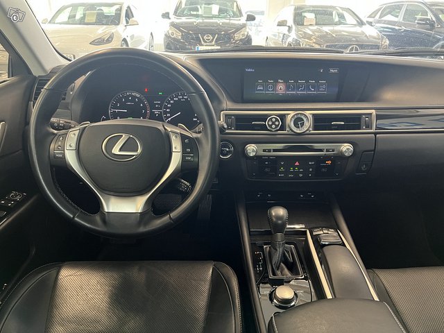 Lexus GS 4