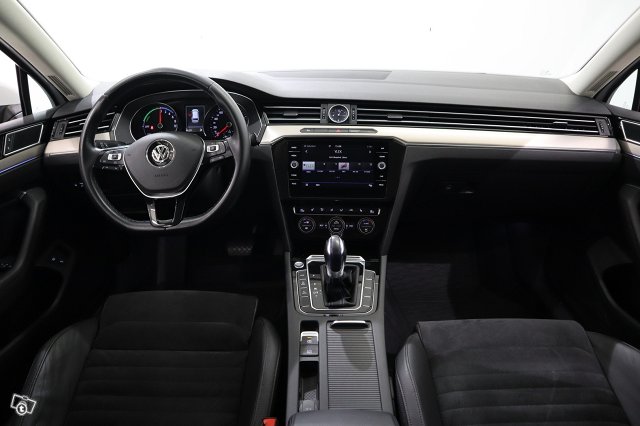 Volkswagen Passat 18