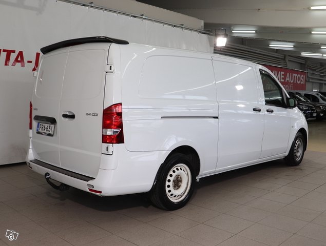 Mercedes-Benz Vito 4