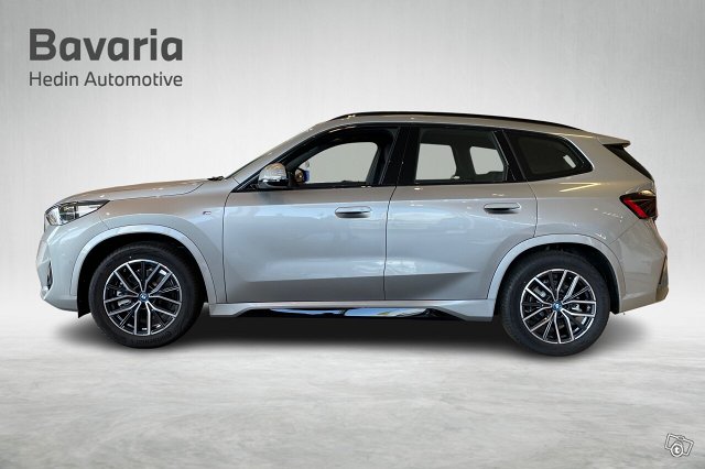 BMW IX1 7