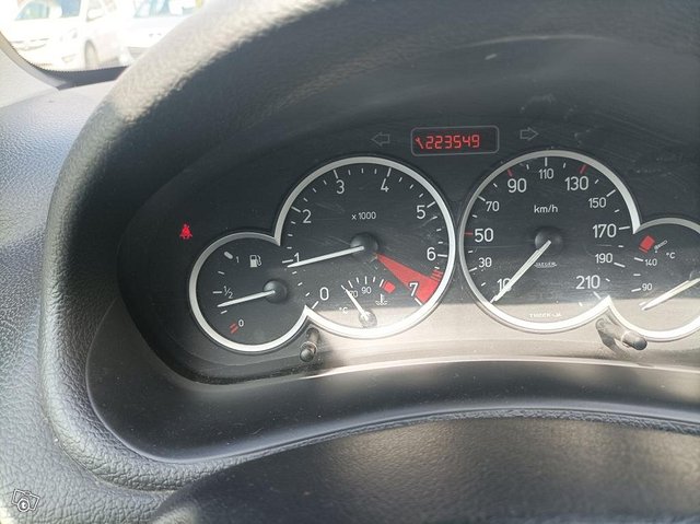 Peugeot 206 13
