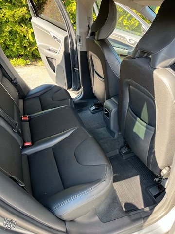 Volvo XC60 8