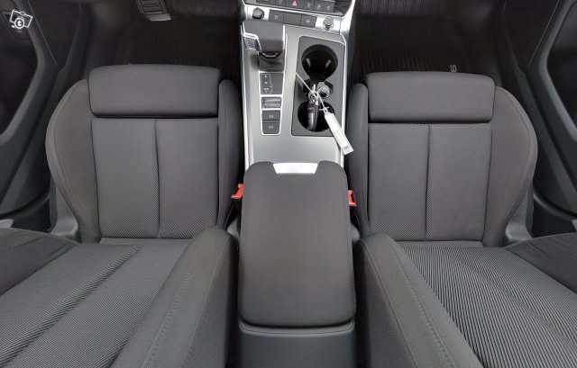 AUDI A6 9
