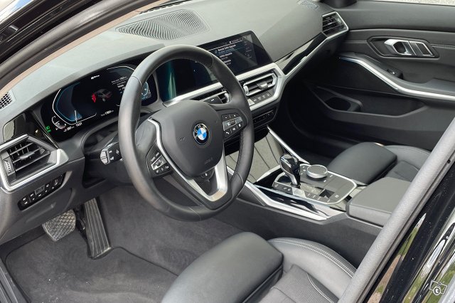 BMW 330 7