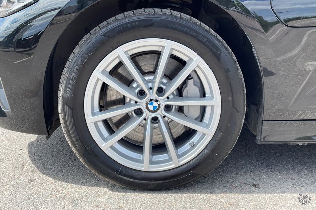 BMW 330 10
