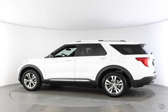 Ford Explorer 4