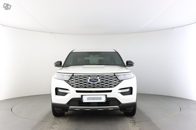 Ford Explorer 15