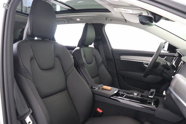 Volvo V90 14