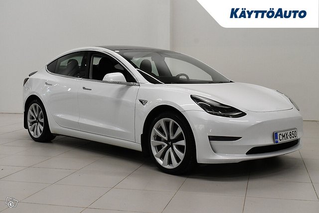 TESLA Model 3 13